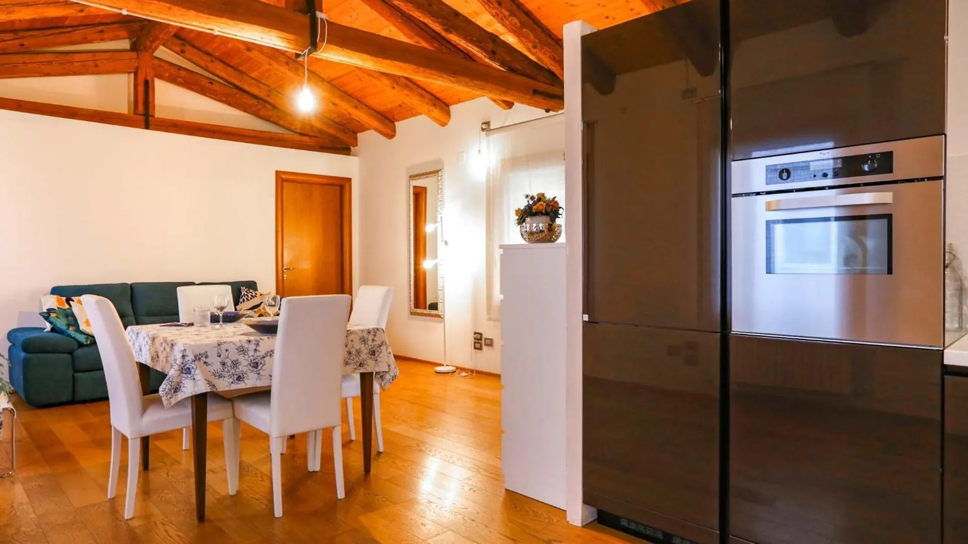 Casa Fiera Between The Centre And The Restera Treviso 0*,